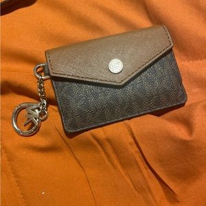 MICHEAL KORS KEYCHAIN WALLET